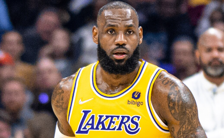 LeBron James Biography